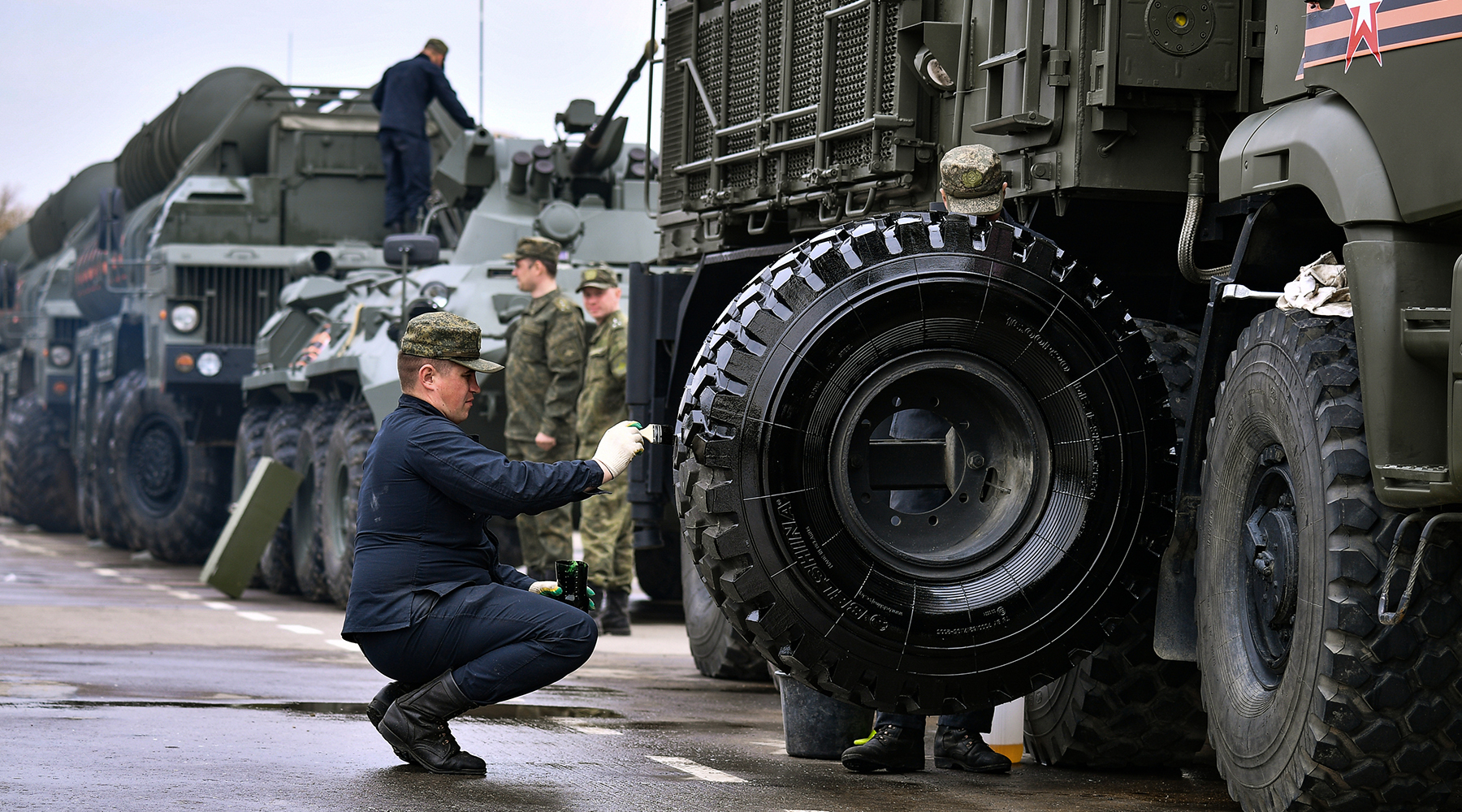 Показать технику. Подготовка военной техники. Подготовка военной техники России. Боевая подготовка на технике. Военная Военная техника готовность.